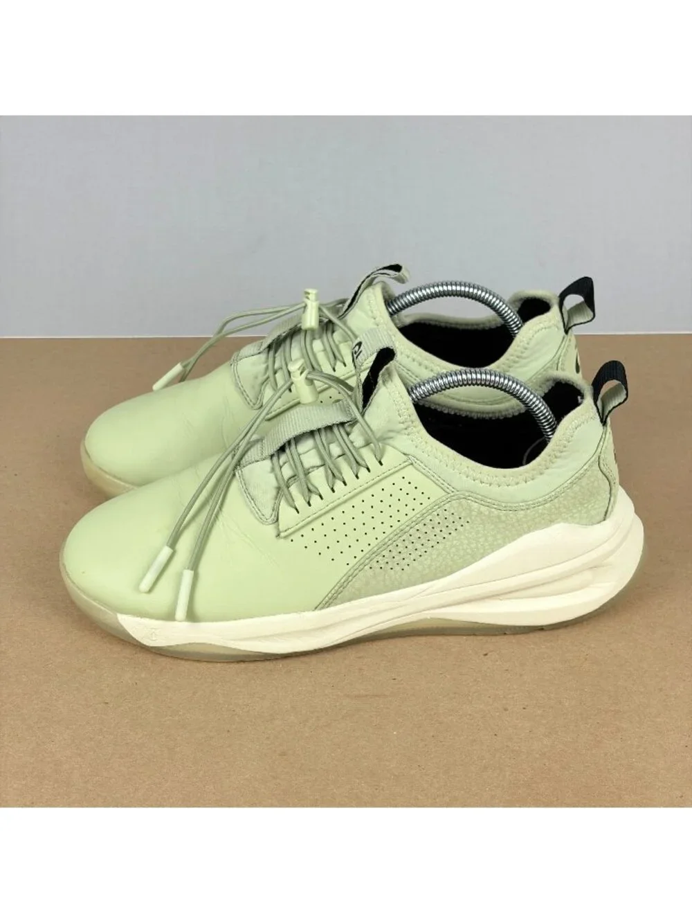 Clove Classic Nursing Shoes Womens 8 Light Green Toggle Lace Casual Comfort